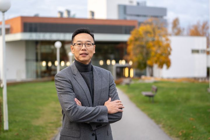 Shuwei Jiang