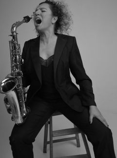 Virolainen Maria Faust esiintyy Pori Jazzin pääsymaksuttomassa ohjelmassa lauantaina 19.7. Jazzkadun Satakunta-lavalla.