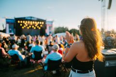 Aurinkoinen konserttipäivä Kirjurinluodossa 17.7.2026