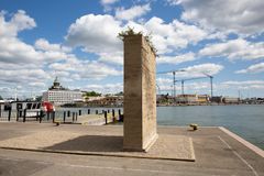 Dineo Seshee Bopape: I Re-member Mama, Muistan äitejä, 2023