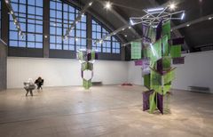 Installationsvy från utställningen Haegue Yang: Kontinuerliga återskapanden, HAM Helsingfors konstmuseum, 2023. Med konstnärens tillstånd. Foto: Kirsi Halkola.