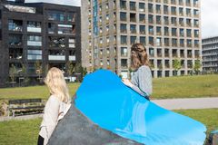 Laura Könönen: Ingen himmel som gräns (detalj), 2024. HAM Helsingfors konstmuseum. Foto: Sonja Hyytiäinen.