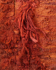 Magdalena Abakanowicz: Czerwona / Punainen sommitelma, 1967 (yksityiskohta). Kuva: Piotr Ligier / Marta Magdalena Abakanowicz Kosmowska ja Jan Kosmowski -säätiö