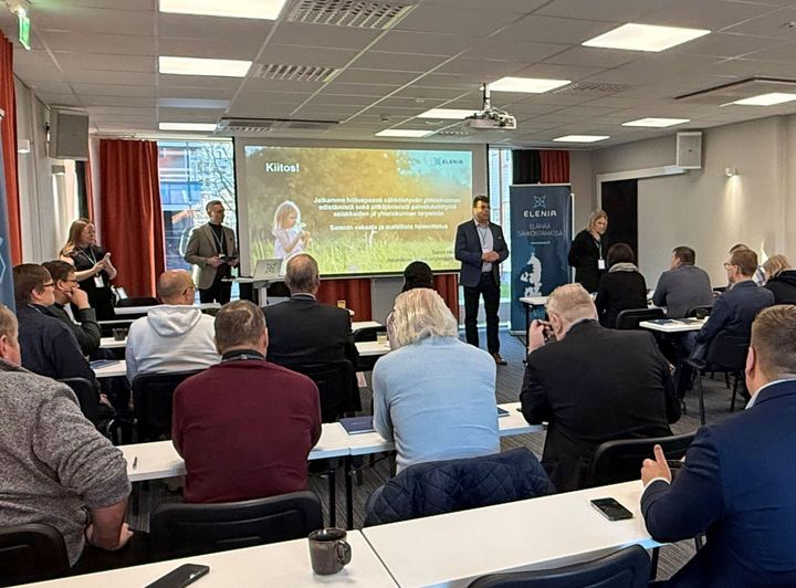 Elenia kutsuu paikalliset päättäjät, vaikuttajat ja sidosryhmät Pohjois-Pohjanmaan maakuntatapaamiseen. Syksyllä 2025 tapaaminen järjestettiin Etelä-Pohjanmaalla.