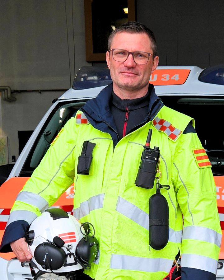 Palomestari Arto Pirinen haluaa korostaa, että savuinen rappukäytävä on surmanloukku