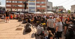 Kansanjuhlaa Imatra keskustasta
