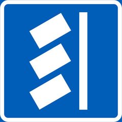 Ajoneuvojen sijoitus pysäköintipaikalla -merkki ohjeistaa autoilijaa siitä, miten ajoneuvo tulee sijoittaa pysäköintialueella.