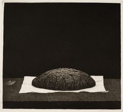 Mustavalkoinen grafiikanvedos dramaattisesti valaistusta ruislimpusta.