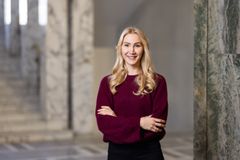 Kansanedustaja Pinja Perholehto ehdolla eduskuntavaaleissa.