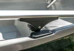 Aerot hankain kiinnitettynä veneeseen