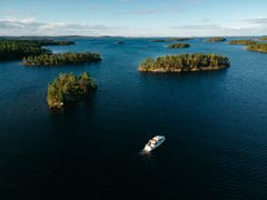 Lapland North Destinations on Pohjois-Lapin matkailun alueorganisaatio, joka toimii tiiviissä yhteistyössä alueen 100 matkailuyrityksen, Inarin ja Utsjoen kuntien, Metsähallituksen, Visit Finlandin ja muiden sidosryhmien kanssa. Kuva on vapaasti julkaistavissa.
