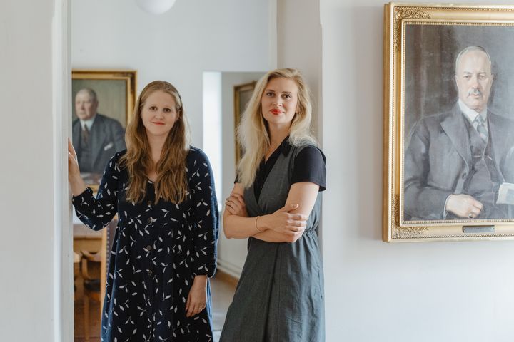 Kasvatuksen ja koulutuksen apulaispormestari Reetta Vanhanen ja valtuustoryhmän puheenjohtaja Amanda Pasanen.