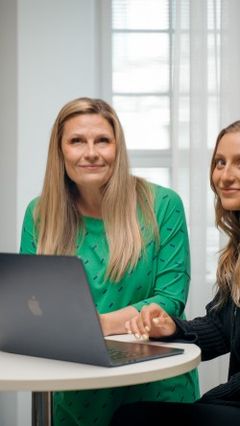 Avoin korkeakoulu on hyvä tapa tutustua eri aloihin ja löytää oma suunta. Opintoseteli mahdollistaa maksuttoman opiskelun, ja Opin.fi-palvelussa opintojen aloittaminen on tehty helpoksi.