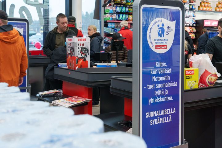 Motonet sijoittuu kärkisijoille, kun suomalaisilta kysytään mieleen tulevia perheyrityksiä.