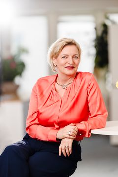 Minna Vanhala-Harmanen, Perheyritysten liitto