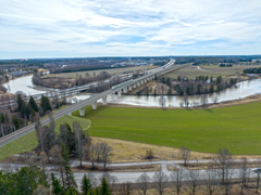 Havainnekuva Porvoonjoen ylittävästä ratasillasta.