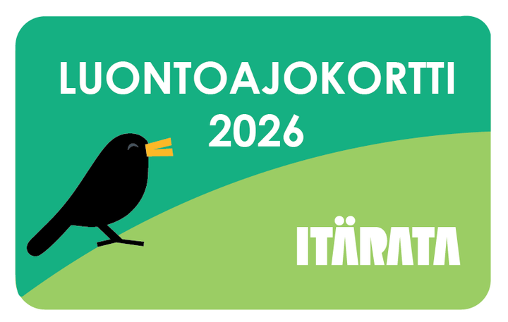 På den grafiska bilden finns en liten kulle som sträcker sig från bildens vänstra kant till höger. På den vänstra kanten står en koltrast. På bilden står texten ”Naturkörkort 2026” och den innehåller Östbanans logotyp.