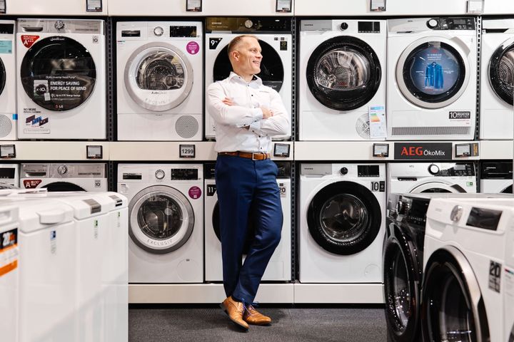 POWER onnistui kasvattamaan myyntiään 2 %, ja liikevaihto nousi 311,5 miljoonaan euroon. Liikevoitto oli positiivinen, ollen 1,2 miljoonaa euroa, kertoo Power Finland Oy:n toimitusjohtaja Juha-Mikko Saviluoto