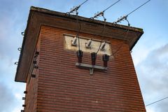 Espoossa purettiin vanhoja tiilitornimuuntamoita.