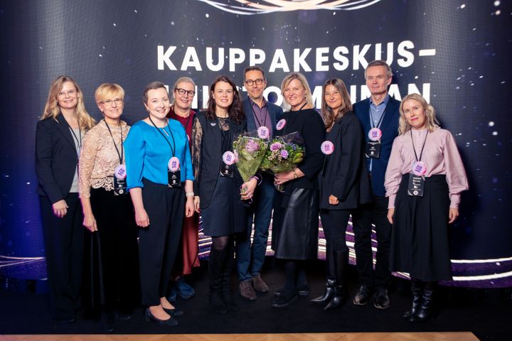 AINOA%20ja%20Jumbo%20tekev%E4t%20yhteisty%F6t%E4%20kiusaamisen%20ehk%E4isemiseksi.