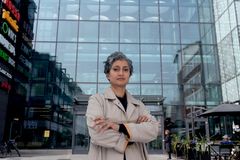 Rana Begum kauppakeskuksen edustalla