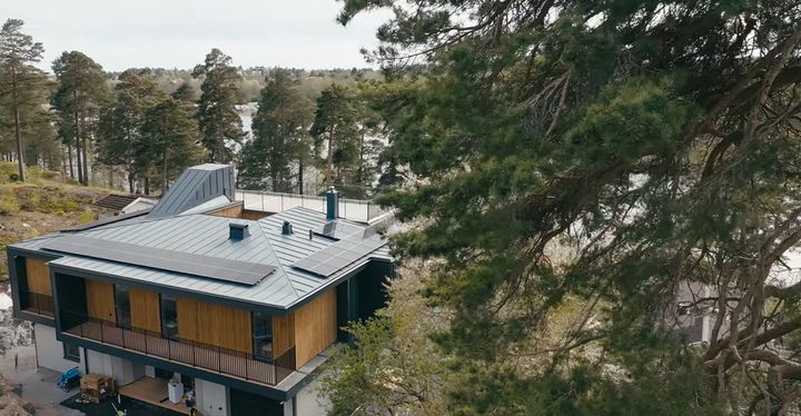 Installation of the LONGi EcoLife Series near Stockholm.