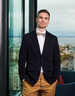 Arto Lehtokari, Varhan tietohallintojohtaja.