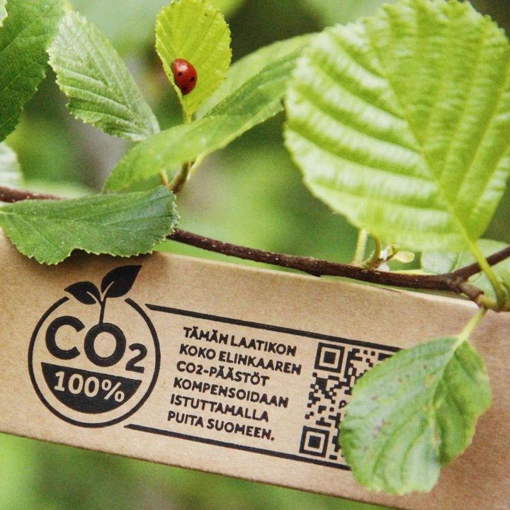 Pakkaa.fi CO2-päästökompensointileima