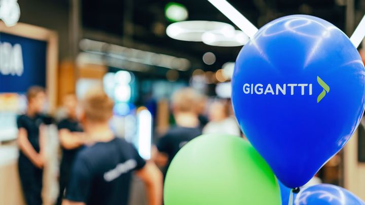 Avajaistunnelmaa Gigantin myymälässä. (Gigantti Oy / Samir Abya)
