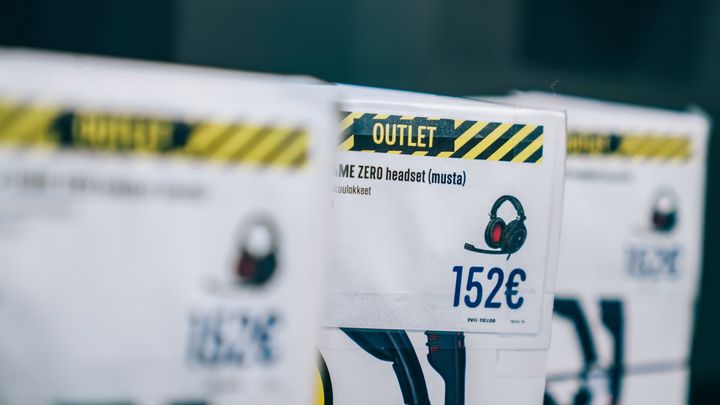 Hyväkuntoiset outlet-tuotteet täysillä takuu- ja palautusehdoilla olivat palautekyselyissä Gigantin asiakkaiden mieleen. (Gigantti Oy - Petri Saarelainen)