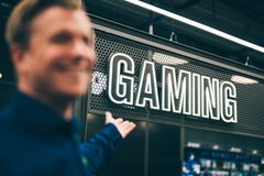 Gaming-osastolla.