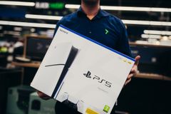 PlayStation 5 oli yksi Black Fridayn 2025 suurimpia suosikkeja Gigantissa.