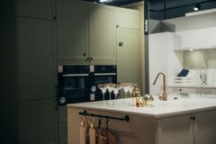 Joulukaudesta on tulossa yhä suositumpi keittiösesonki. Gigantin Epoq-keittiöt kasvattivat Black Friday -myyntiään +29 % vuoteen 2024 verrattuna.