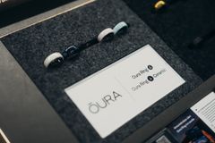 Puettavan teknologian suosio kasvaa. Kategorian merkittävimmäksi brändiksi Gigantin Black Fridayssa 2025 nousi Oura, jonka älysormusten myynti yli kolminkertaistui edellisvuoteen verrattuna.