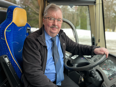 Kuvassa Linja-autoliike E. Ahonen Ky:n toimitusjohtaja Markku Ahonen.
