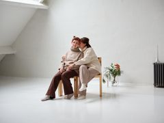 Nenna Leskinen och Anna Hanski.