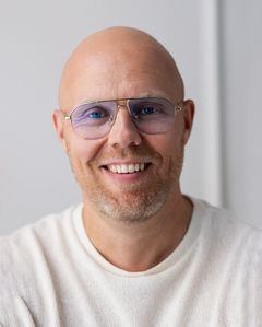Aki - Podimo - 3 kuvaaja Jere Viinikainen