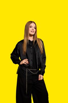 Sana on vapaa - Janni Hussi