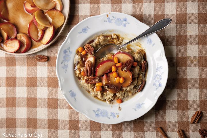 Tilaisuudessa on tarjolla joulupuuroa klo 8.30 alkaen.