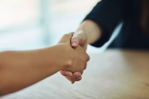 Elintarvikealalle keväällä 2025 solmitut työehtosopimukset jatkuvat kolmannen vuoden. Ratkaisu tuo vakautta ja ennakoitavuutta Suomen kolmanneksi suurimmalle teollisuudenalalle.