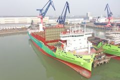X-Press Feeders first dual-fuel ship Eco Maestro in Shanghai port. Vessel is built and is now being equipped.