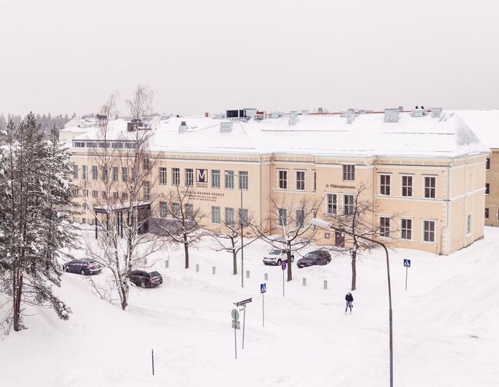 Sodan ja rauhan keskus Muisti ja Päämajamuseo toimivat Mikkelissä samassa entisessä koulurakennuksessa, jossa Puolustusvoimain päämaja sijaitsi sotiemme 1939-1945 aikana. Kuvaaja: Pihla Liukkonen.