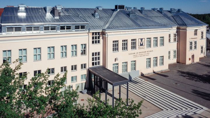 Sodan ja rauhan keskus Muisti ja Päämajamuseo sijaitsevat Mikkelissä samassa rakennuksessa, jossa sotiemme 1939-45 aikainen puolustusvoimien päämaja sijaitsi.