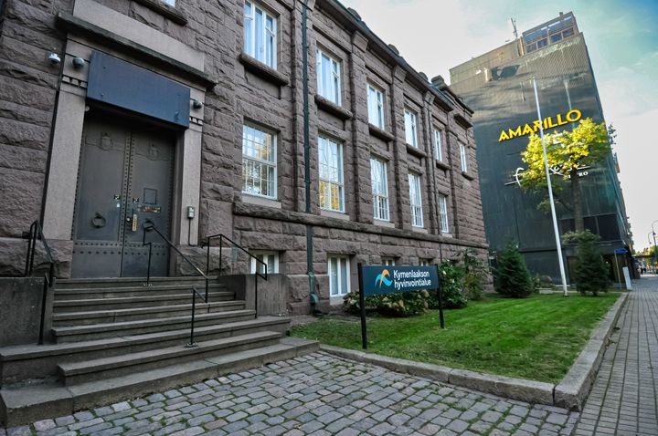 Kymenlaakson hyvinvointialueen hallintokiinteistö Kotkan keskustassa.