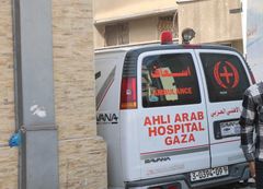 Al Ahli Arab -sairaalan ambulanssi Gazassa.