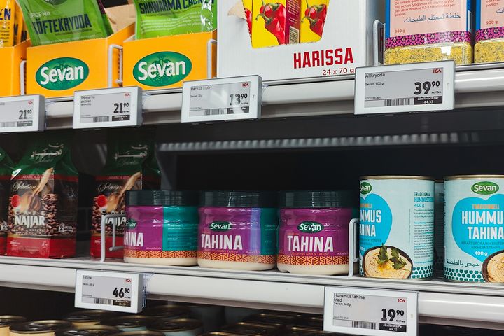 Electronic shelf labels in ICA Kringlan store.