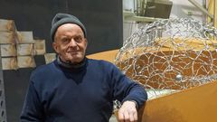 Kuvanveistäjä Kari Alonen