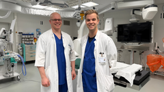 Olli Hautero, överläkare i kärlkirurgi och Niko Limnell som är specialist i urologi berättar att man fått bra studerande till Österbotten,  "Vi har bra typer som inte använder armbågarna", tackar Hautero.