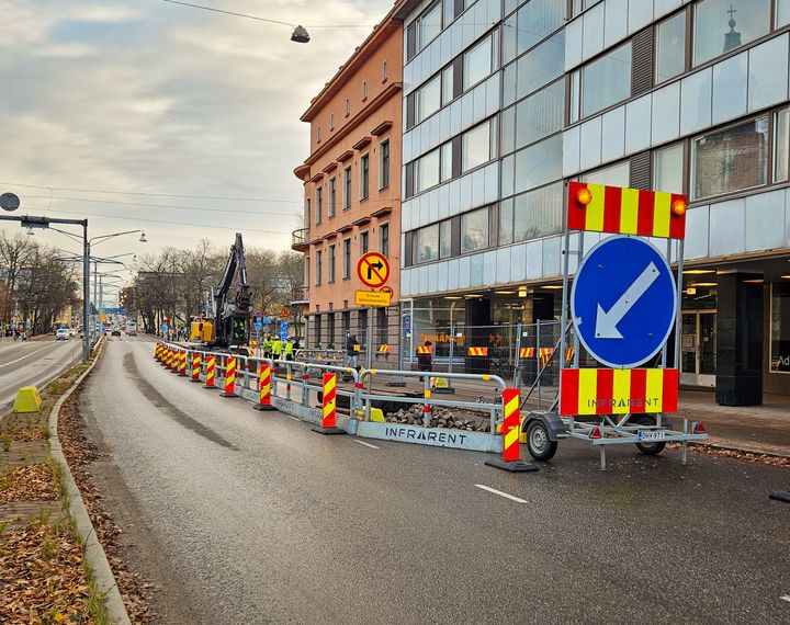 Aninkaistenkatu koekaivannon kohdalta joen suuntaan.