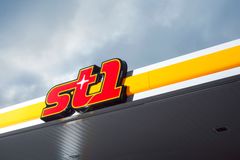 St1 logo